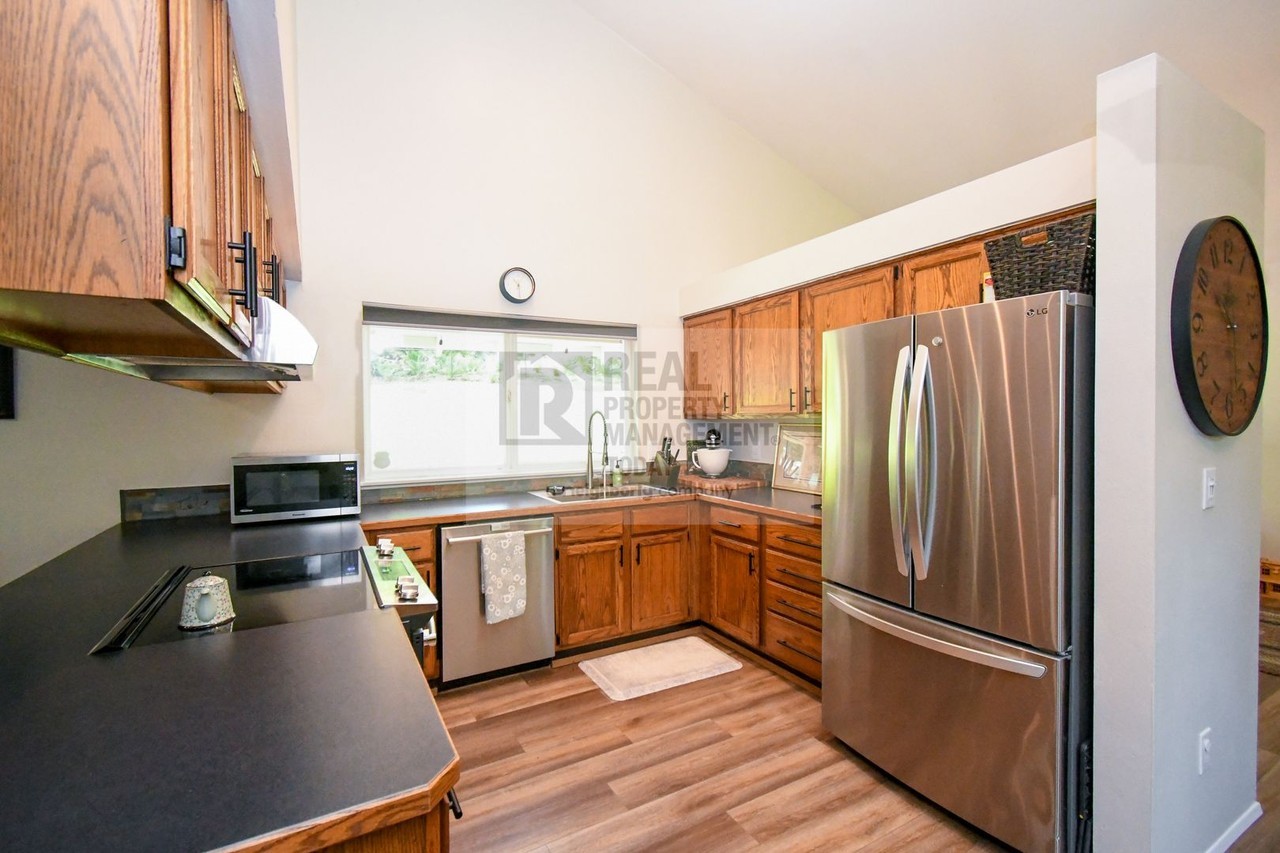 6165 Patrosa Ln Se - Photo 5 of 15