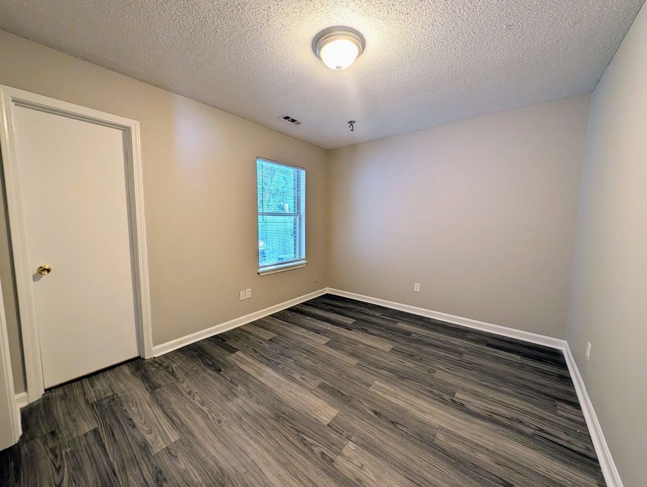 1917 Tischer Road - Photo 7 of 12