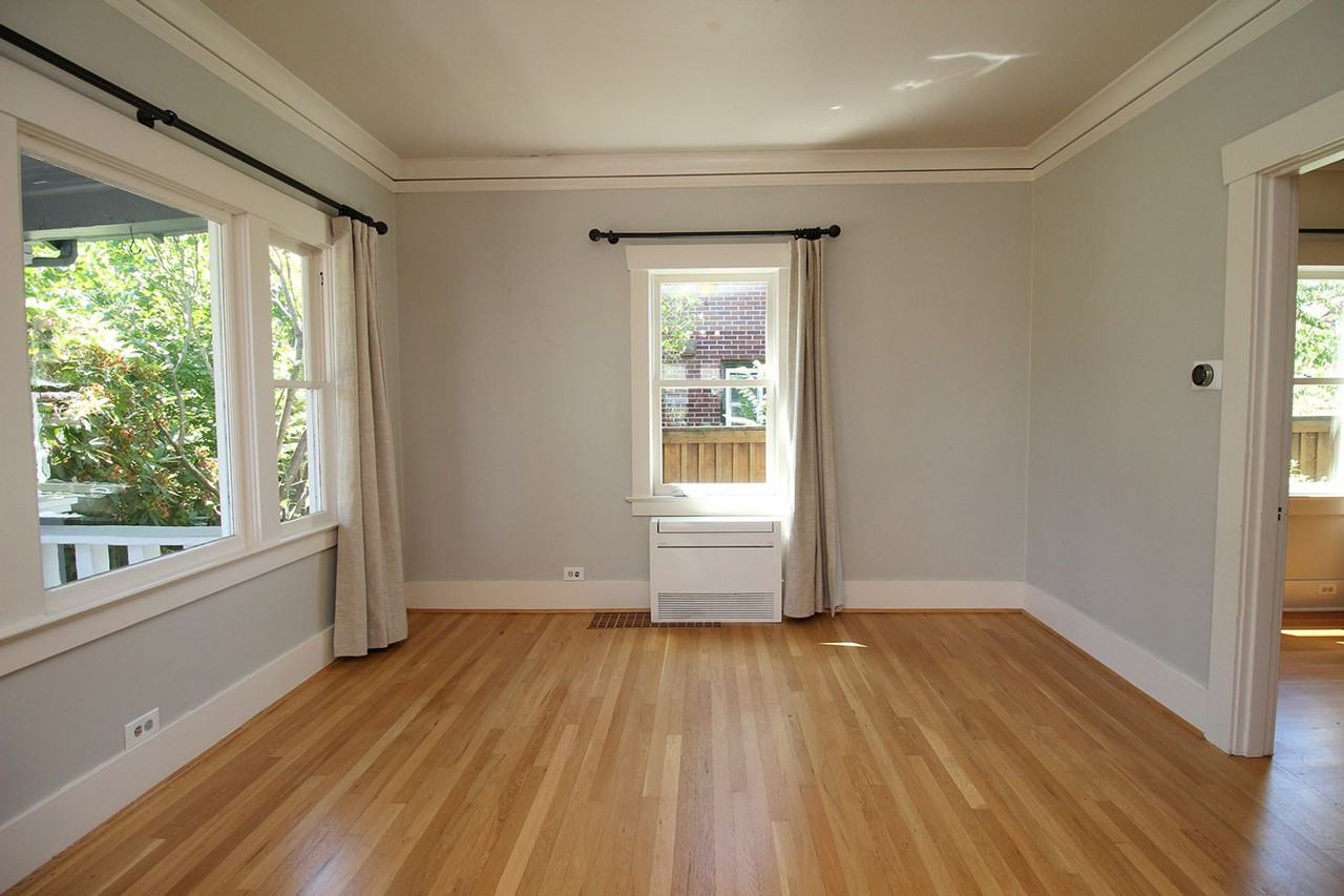 6435 Ne Cleveland Ave - Photo 6 of 31