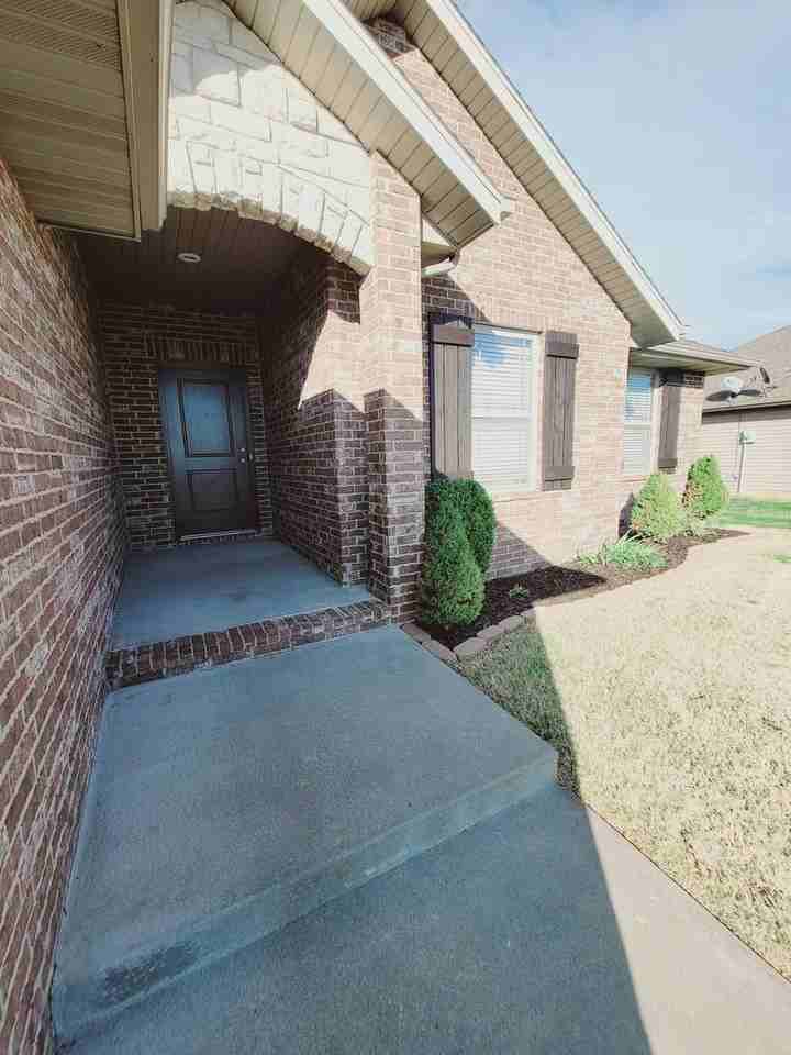 5605 W Sunflower Dr - Photo 2 of 32