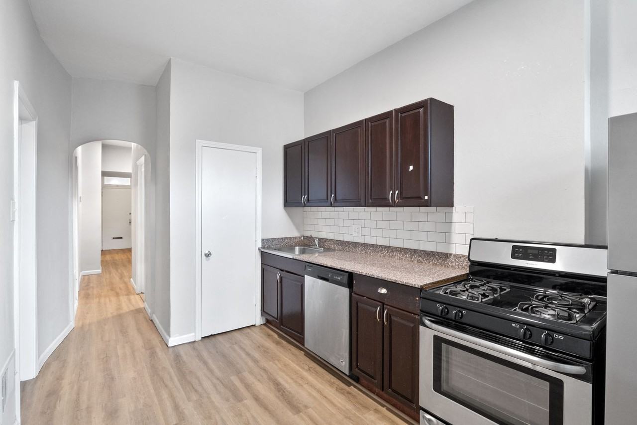 3517 Cherokee St - Photo 2 of 28