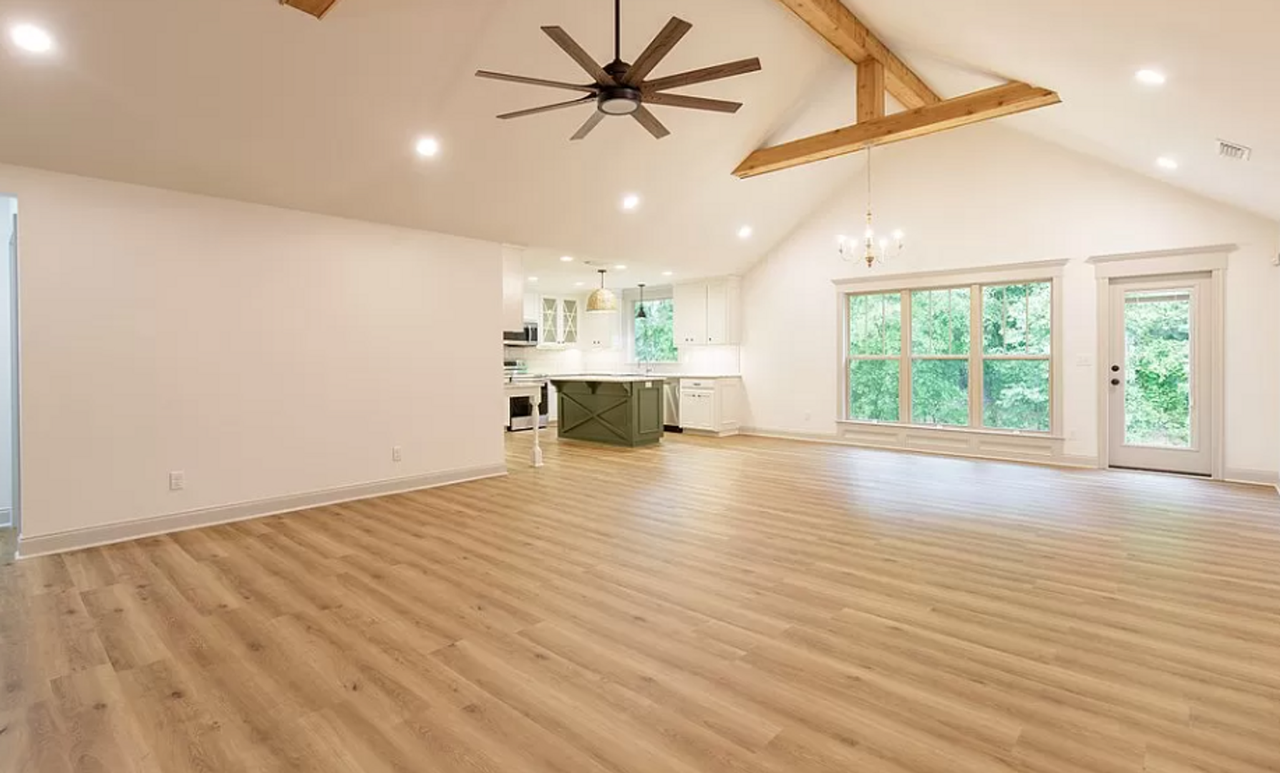 4047 Gramercy Dr - Photo 4 of 17
