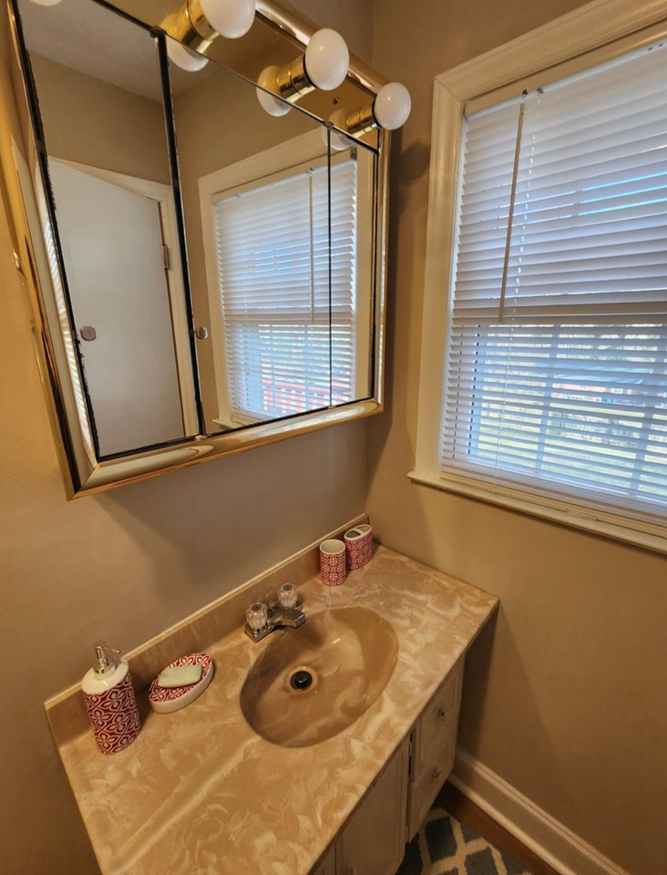 33 Edith Ave - Photo 7 of 36