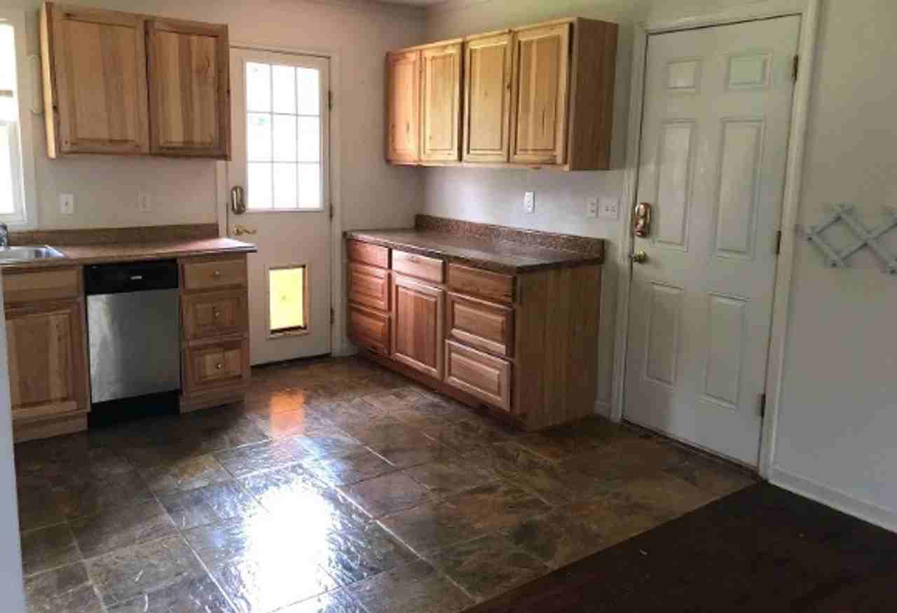 1246 S Ellis Ave - Photo 3 of 6