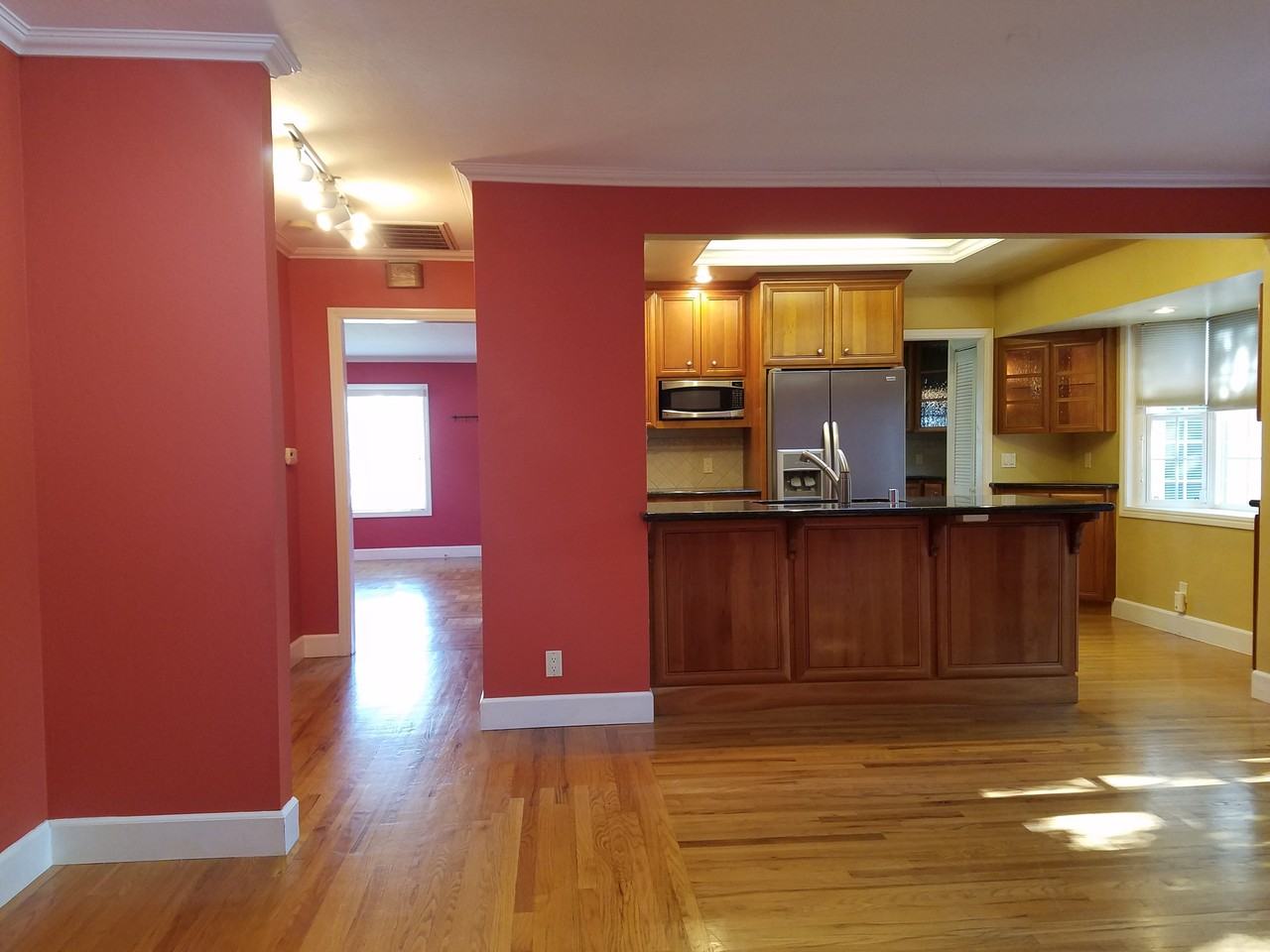370 Cypress Avenue - Photo 3 of 22