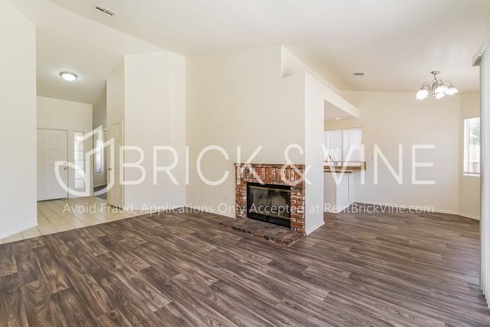 1122 Caitlin Ave - Photo 2 of 19