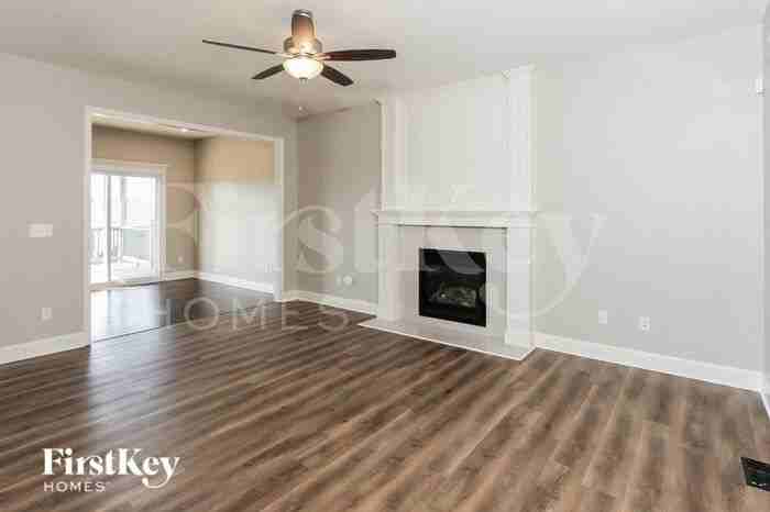 1609 Sycamore Rdg - Photo 2 of 15