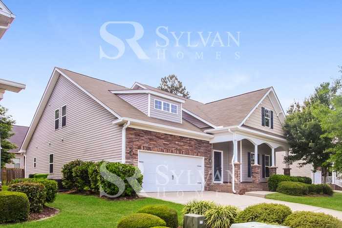 223 Brooksdale Dr - Photo 3 of 16