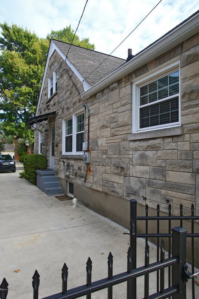 2324 Emerson Ave #NA - Photo 5 of 35