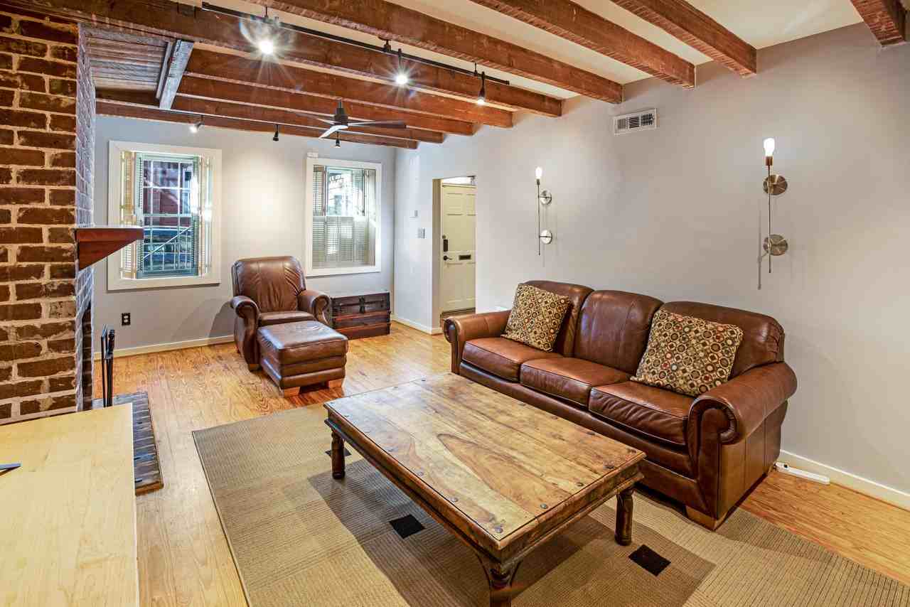 220 E Taylor St - Photo 4 of 21