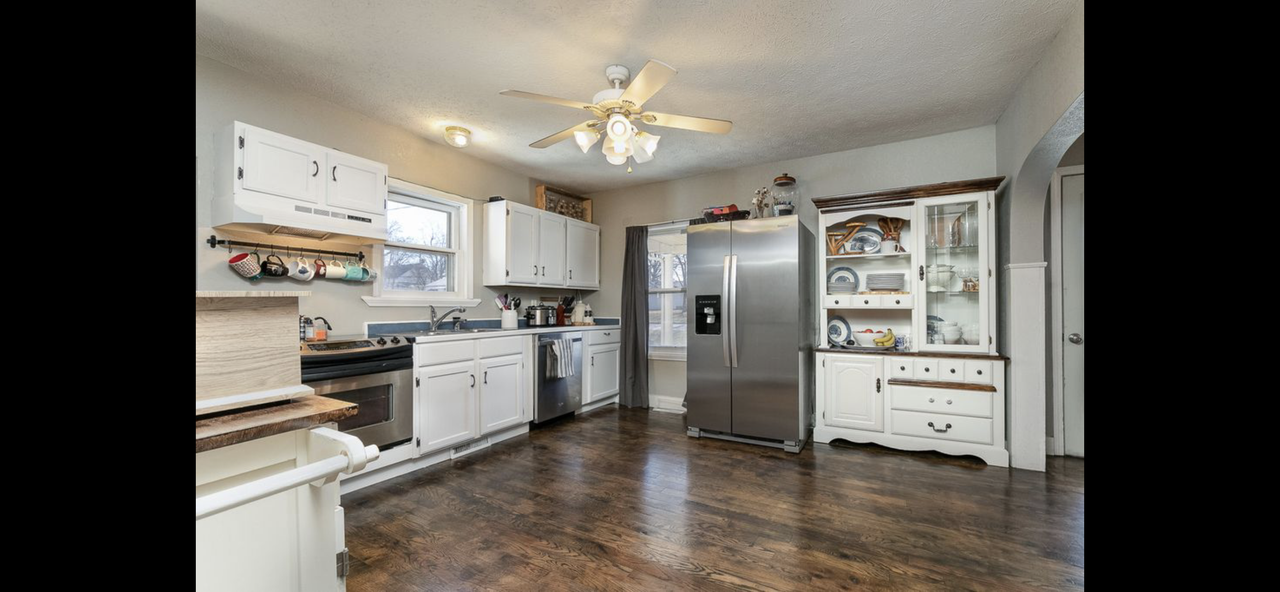 427 W College St #NA - Photo 2 of 10