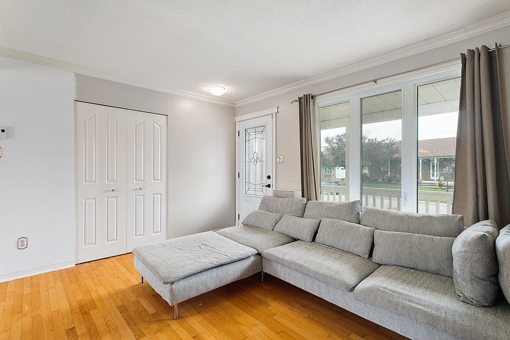 30 Rue de la Sablonniere - Photo 2 of 23