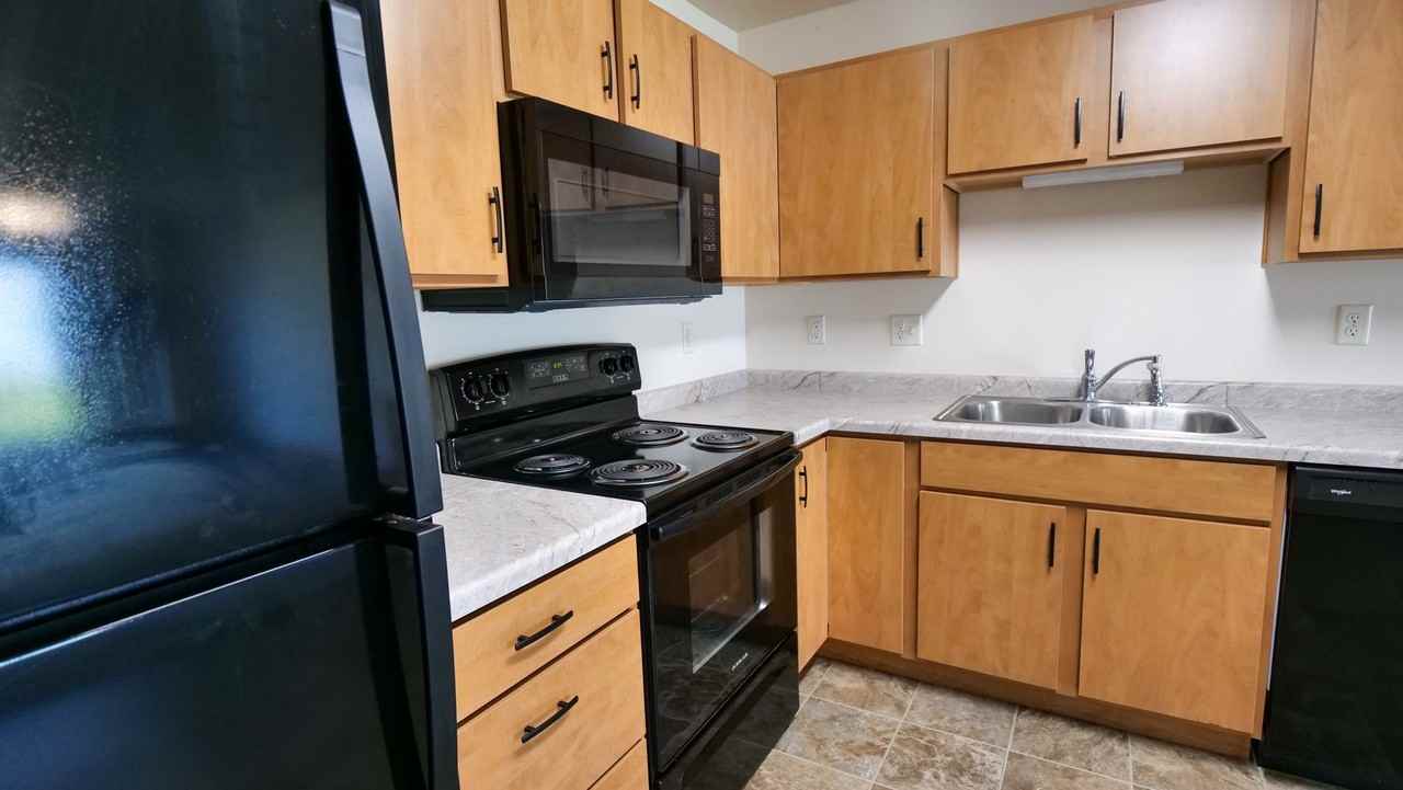 South Ridge Apartments - Photo 7 of 16