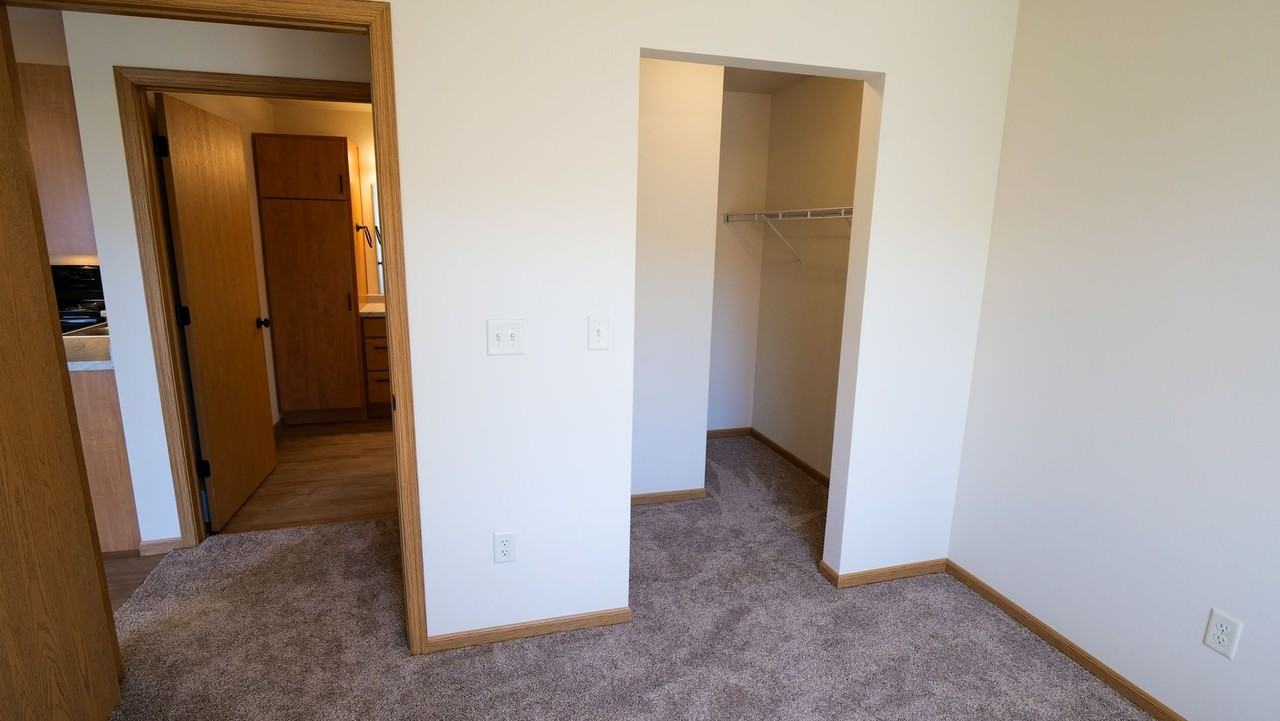 South Ridge Apartments - Photo 3 of 9