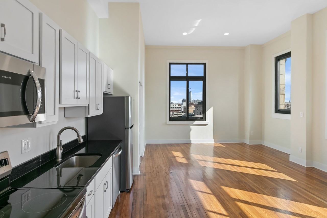 Fyfe Apartments - Photo 3 of 50