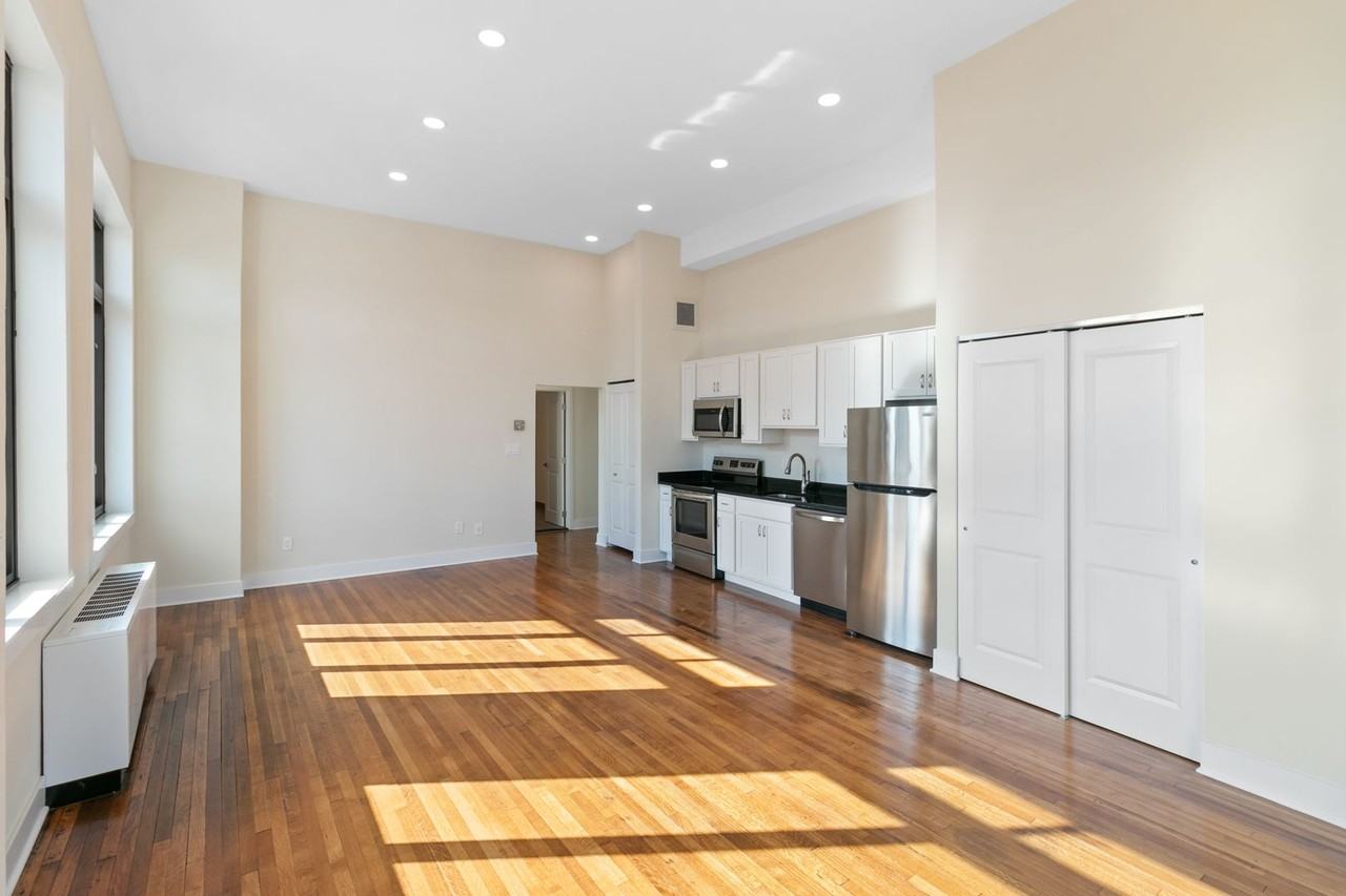 Fyfe Apartments - Photo 5 of 50