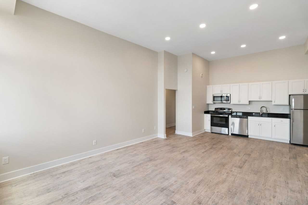 Fyfe Apartments - Photo 3 of 50