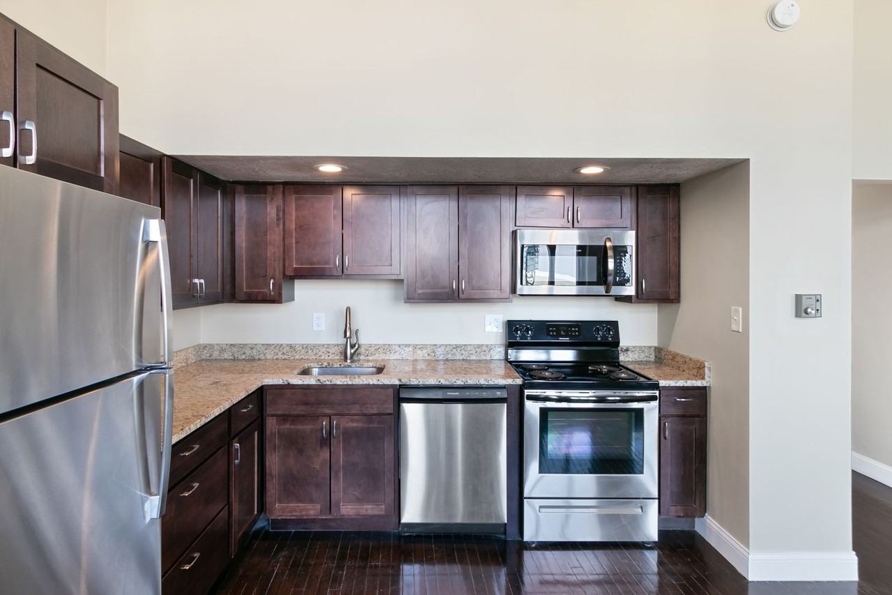 Fyfe Apartments - Photo 5 of 50