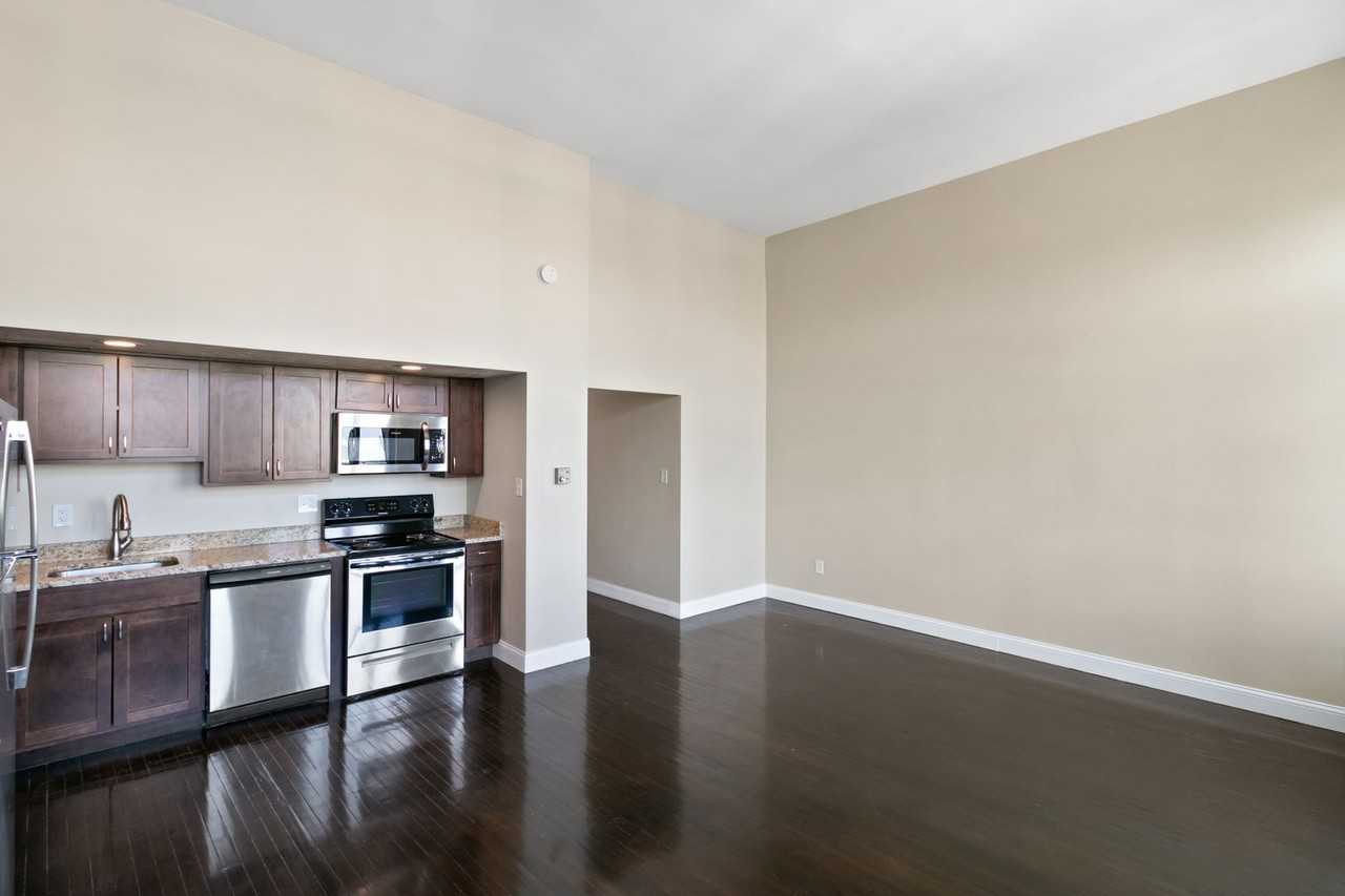 Fyfe Apartments - Photo 6 of 50