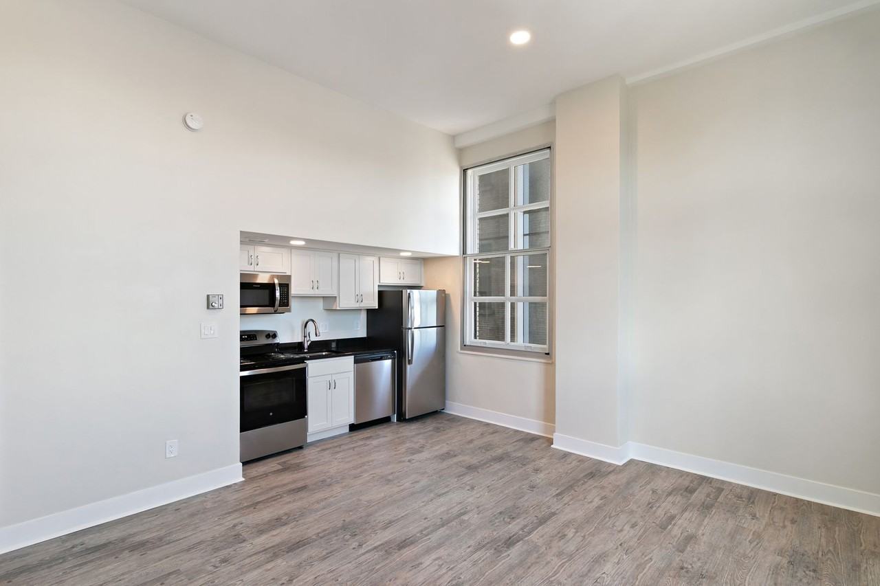 Fyfe Apartments - Photo 4 of 50