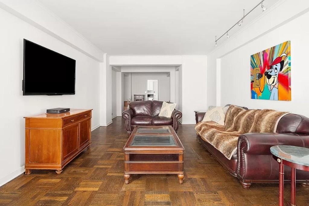 Park Ave #2E - Photo 2 of 12