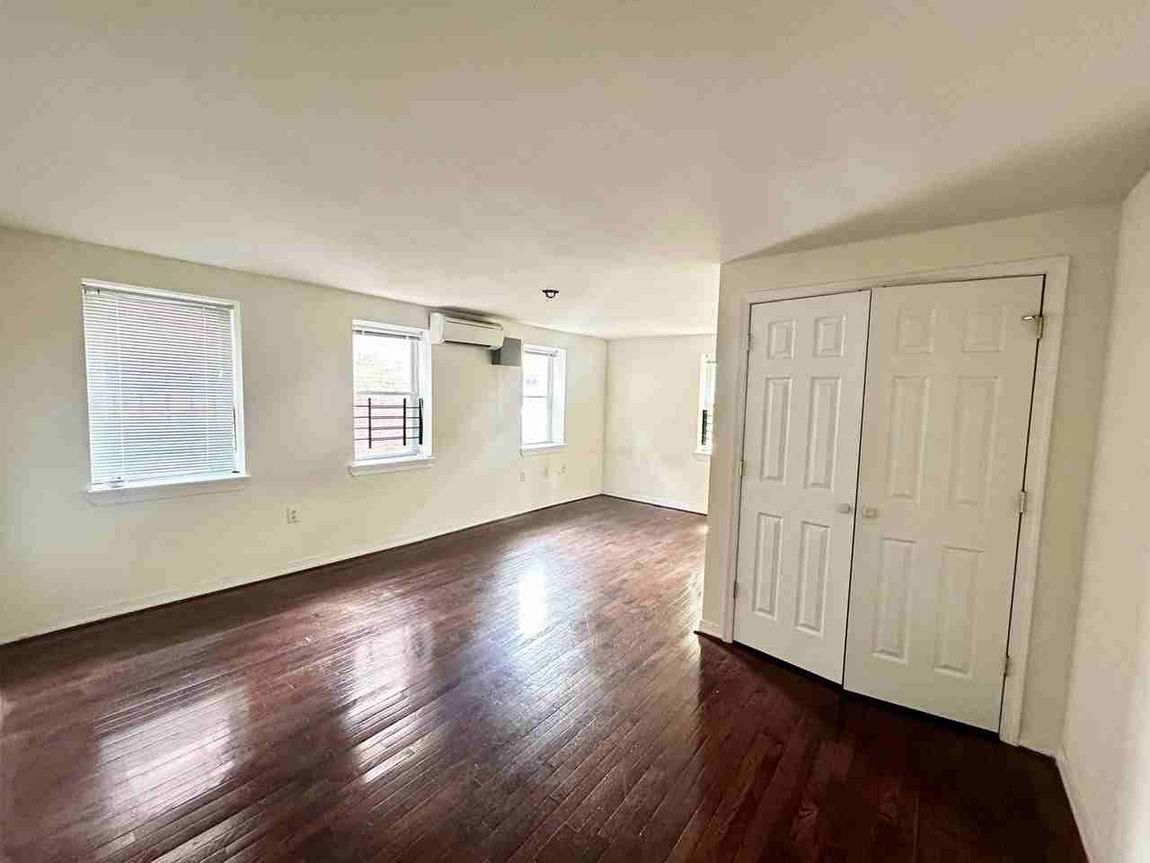 712 St. Paul Street - Photo 2 of 4