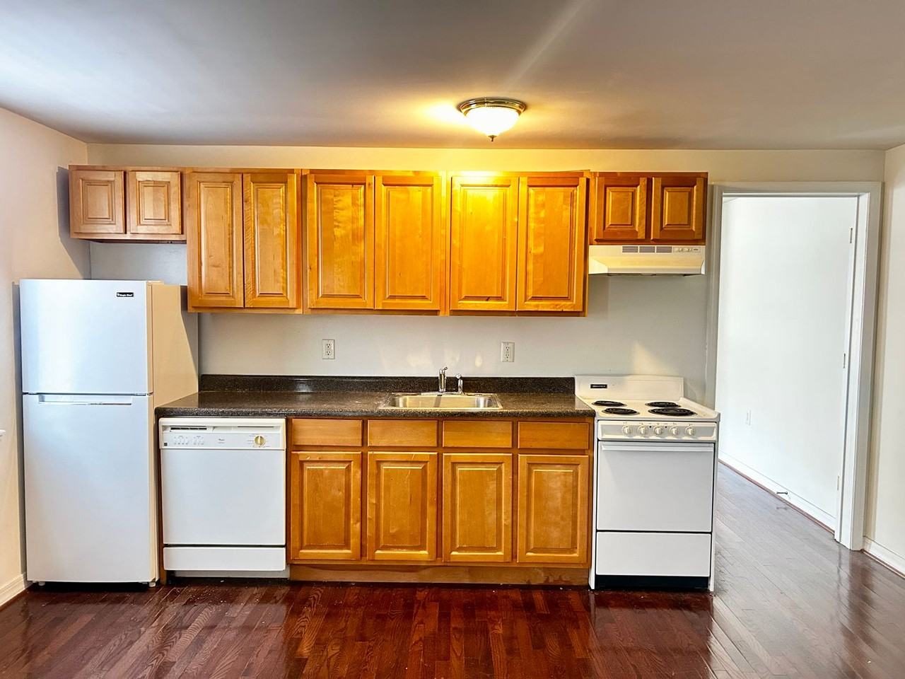 712 St. Paul Street - Photo 3 of 4