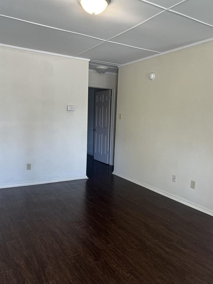 1620 South H - 1 #1 - Photo 2 of 12