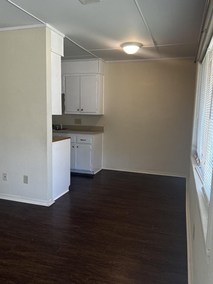 1620 South H - 1 #1 - Photo 3 of 12