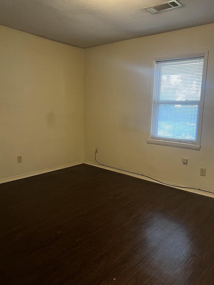 1620 South H - 1 #1 - Photo 6 of 12