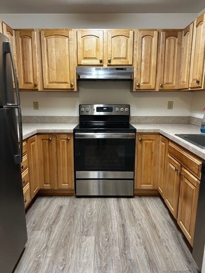 Hillside House Apartments - Photo 3 of 10