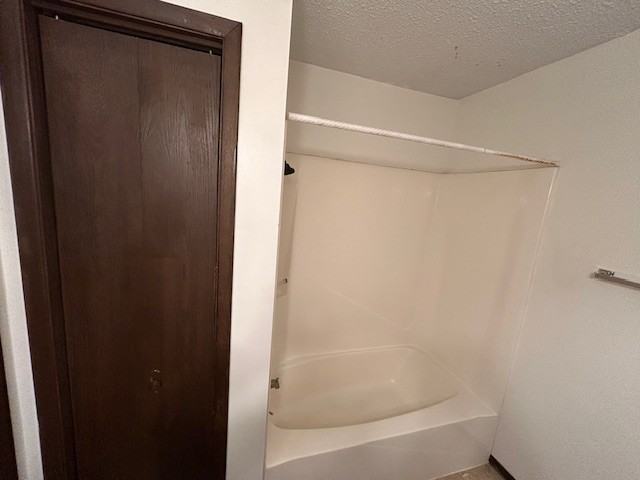 1415 N Main St #2 - Photo 3 of 8