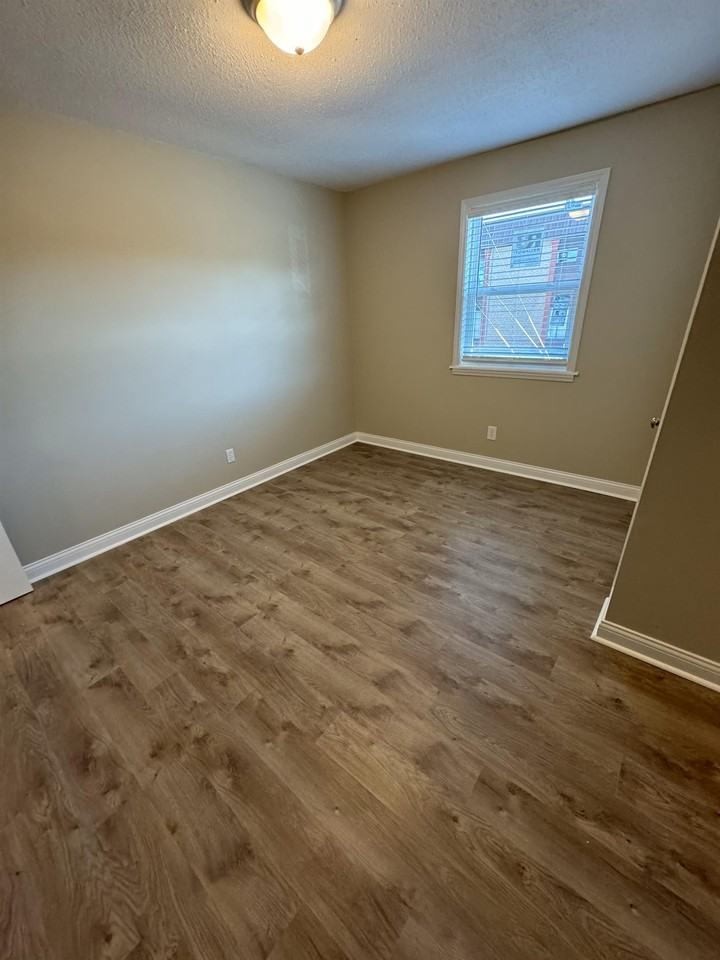 240 Geri Ln #A - Photo 2 of 10