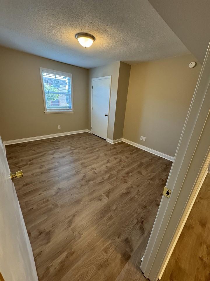 240 Geri Ln #A - Photo 3 of 10