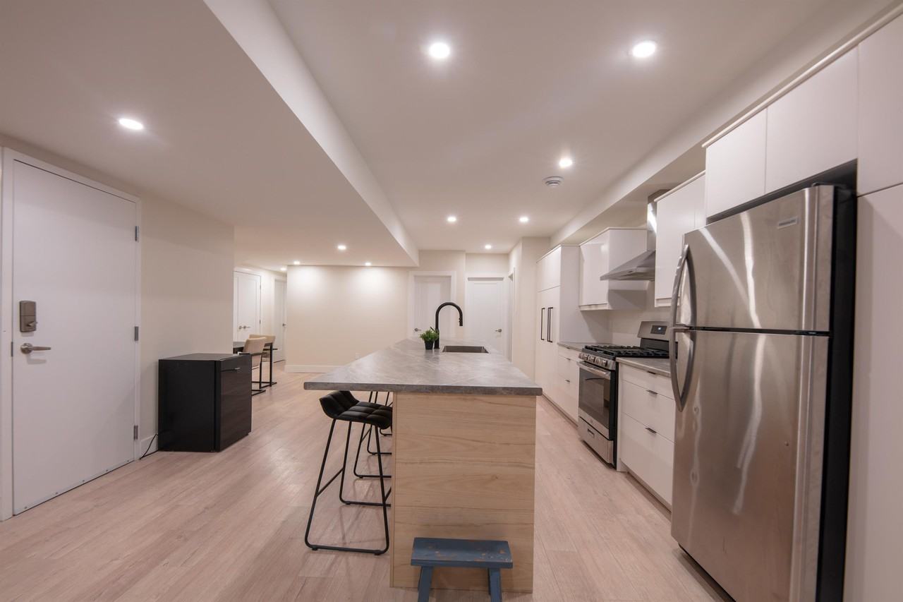 130 Chippewa Ave #B - Photo 5 of 12