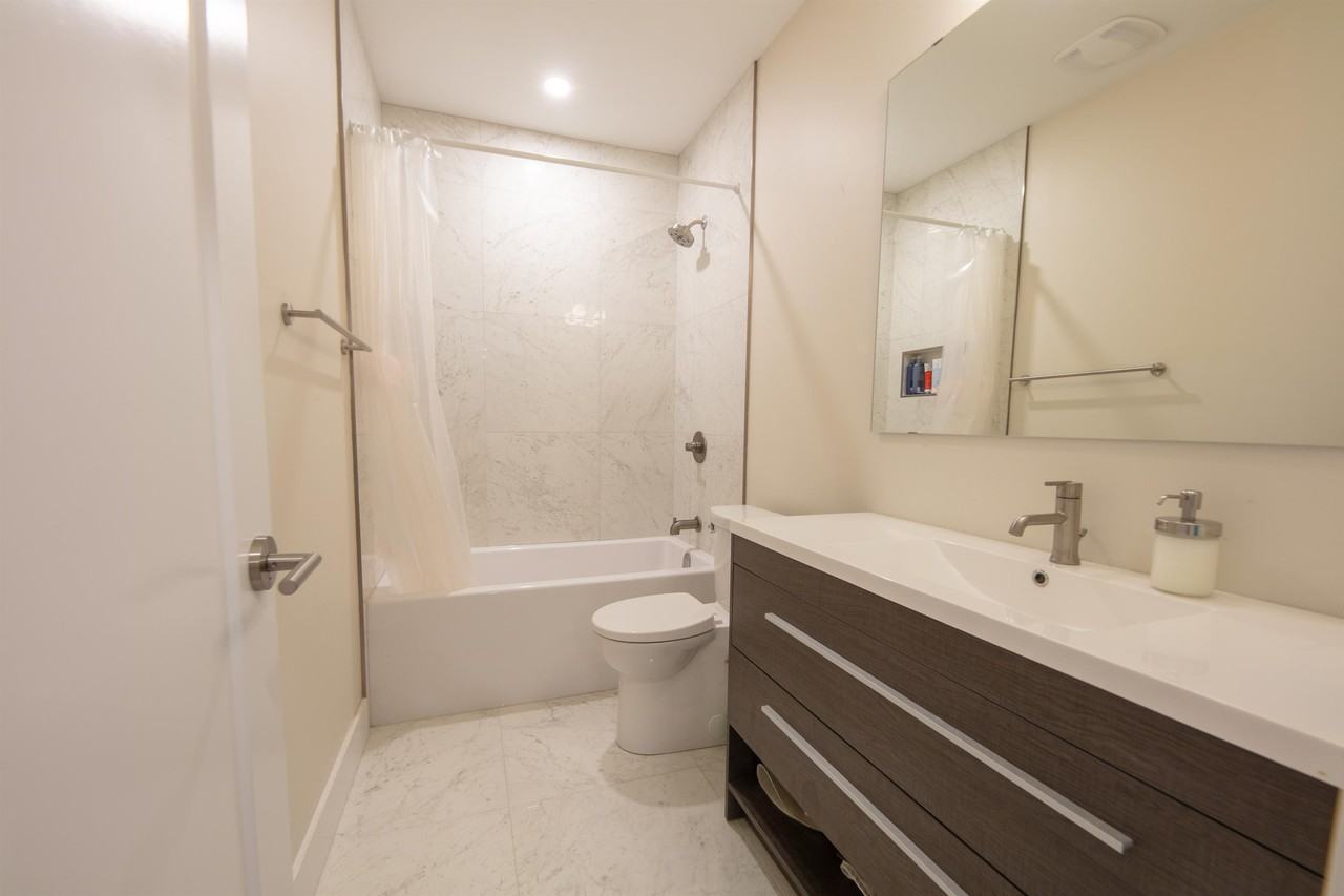 130 Chippewa Ave #B - Photo 6 of 12