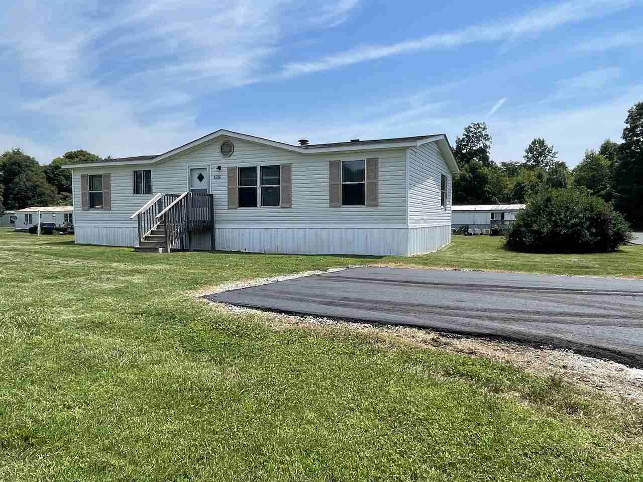 Green Acres MHP 1535 Race Path Church Rd., Ellenboro, NC 28040 3