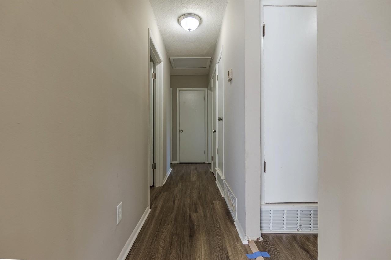 1024 Mendenhall Cv #1 - Photo 6 of 18