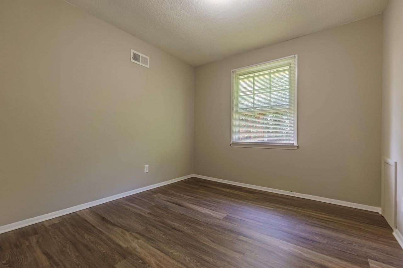 1024 Mendenhall Cv #1 - Photo 7 of 18