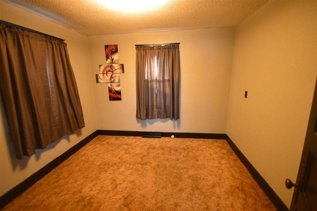 108 W J St #1 - Photo 6 of 11