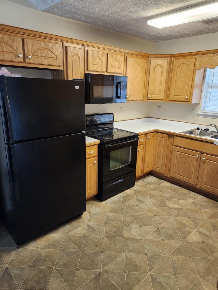 185 Hunters Trce #1 - Photo 4 of 27