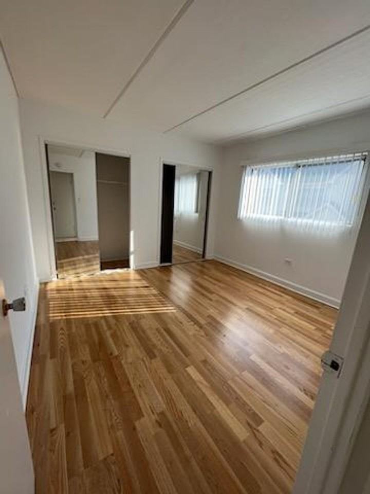 140 E Lake St #06B - Photo 5 of 9