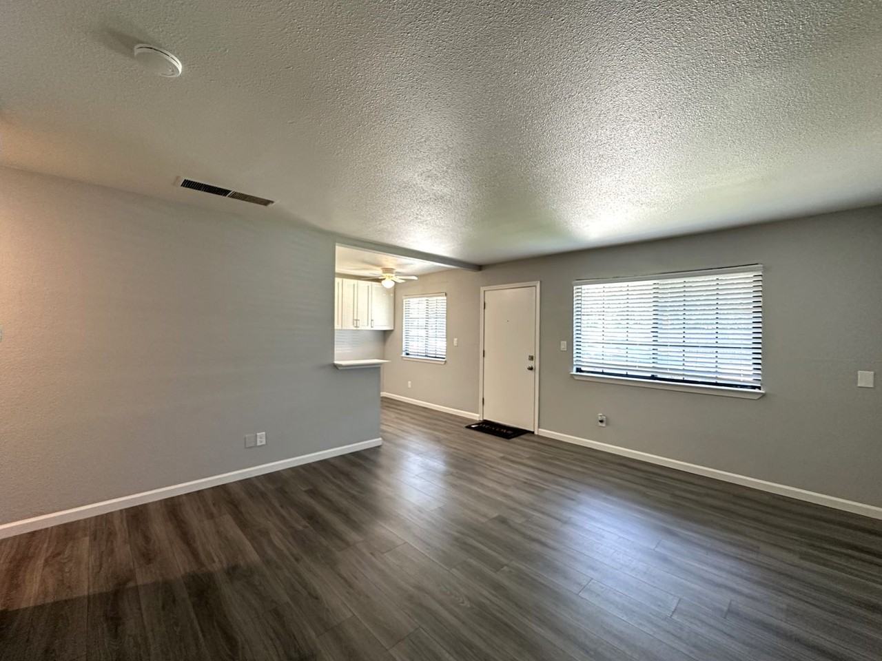 La Madera Apartments at 935 W. Swain Road - Photo 7 of 16