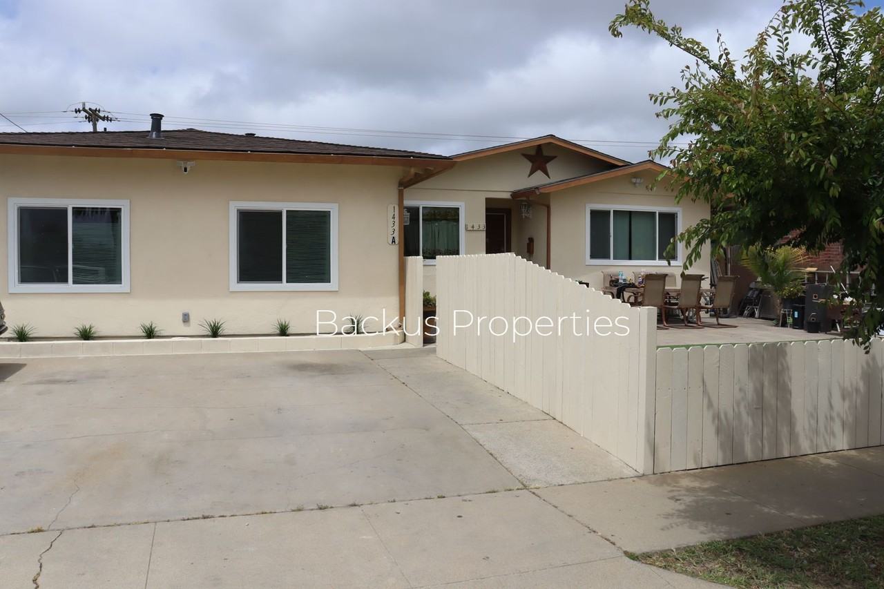 1433 Adams St #A - Photo 2 of 12