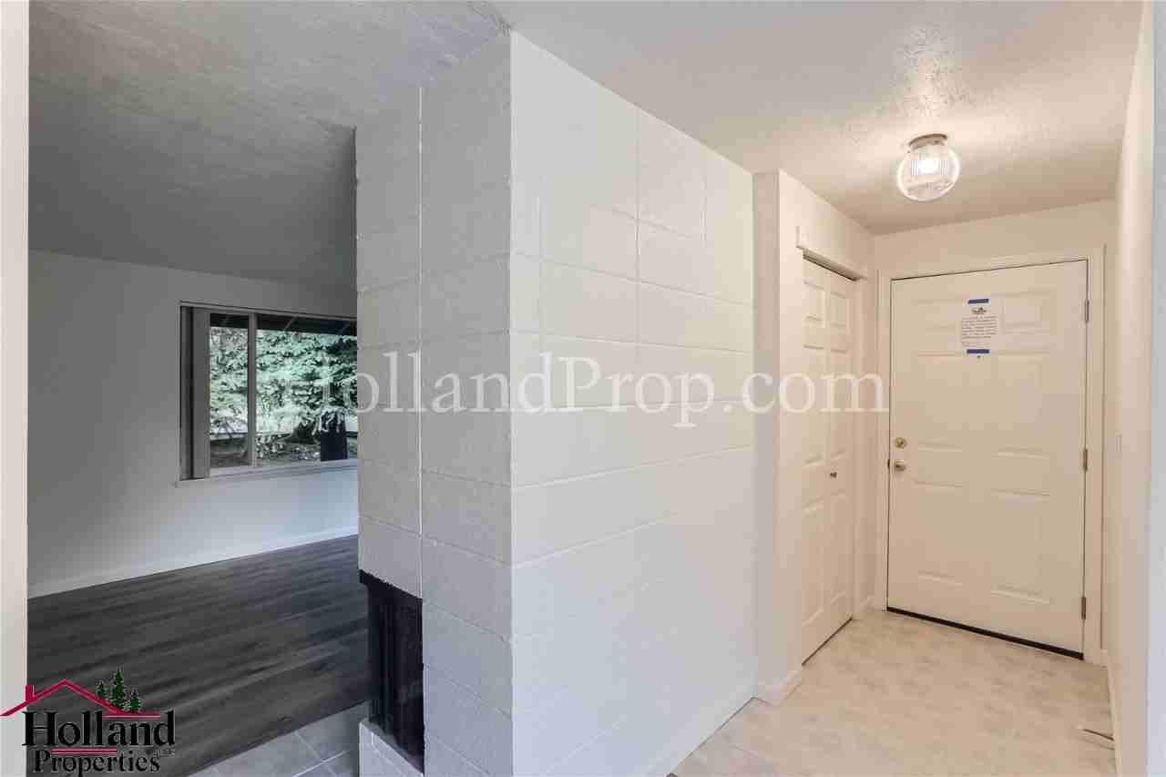 18113 18111- 18113 Deerbrush Ave - Photo 2 of 14