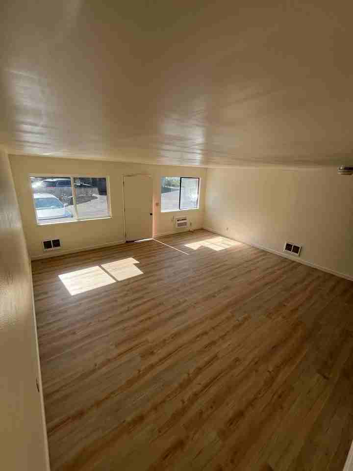 Davis Apartments - Photo 3 of 12