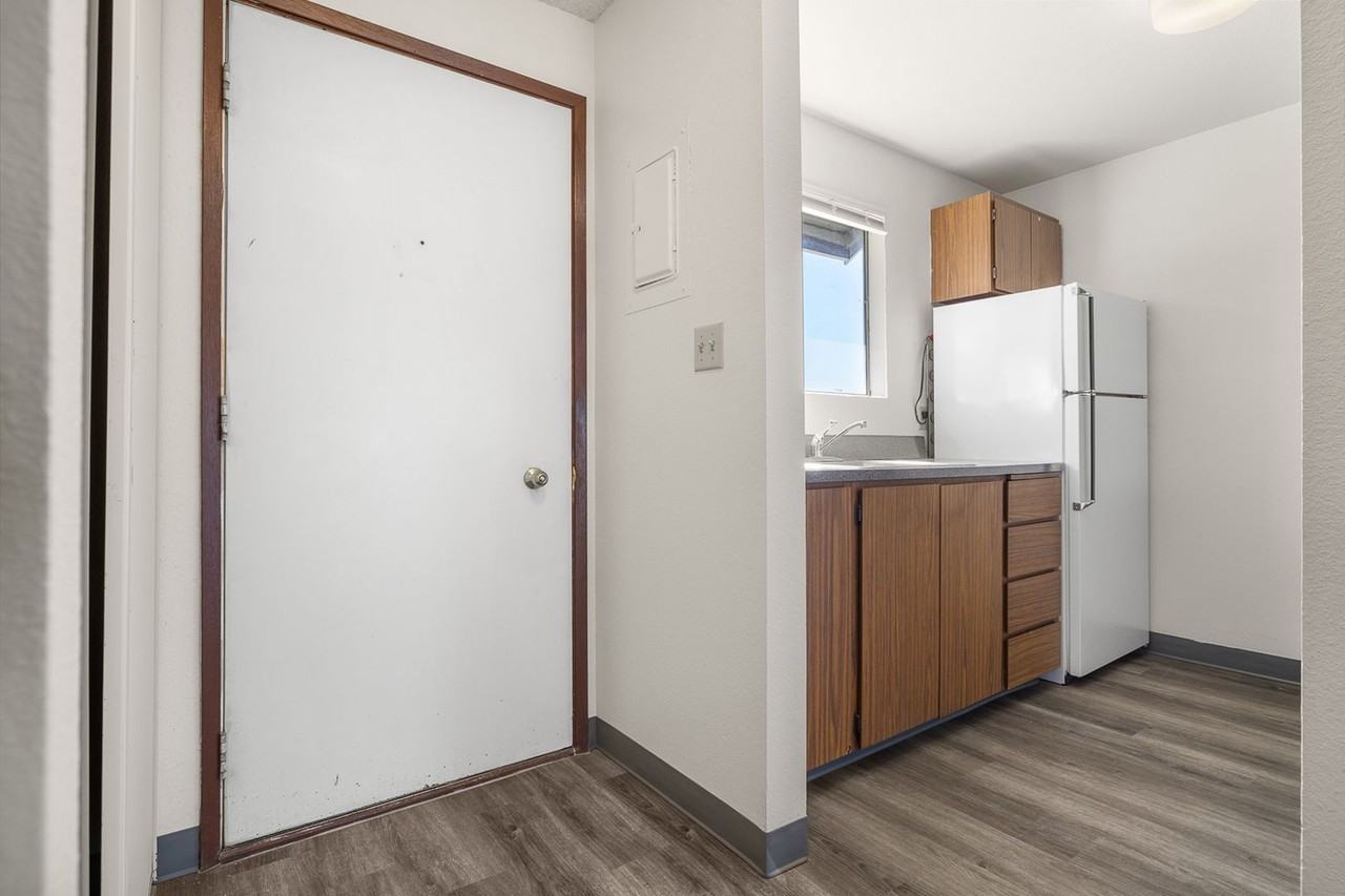 The Grandview Apartments - Photo 5 of 15