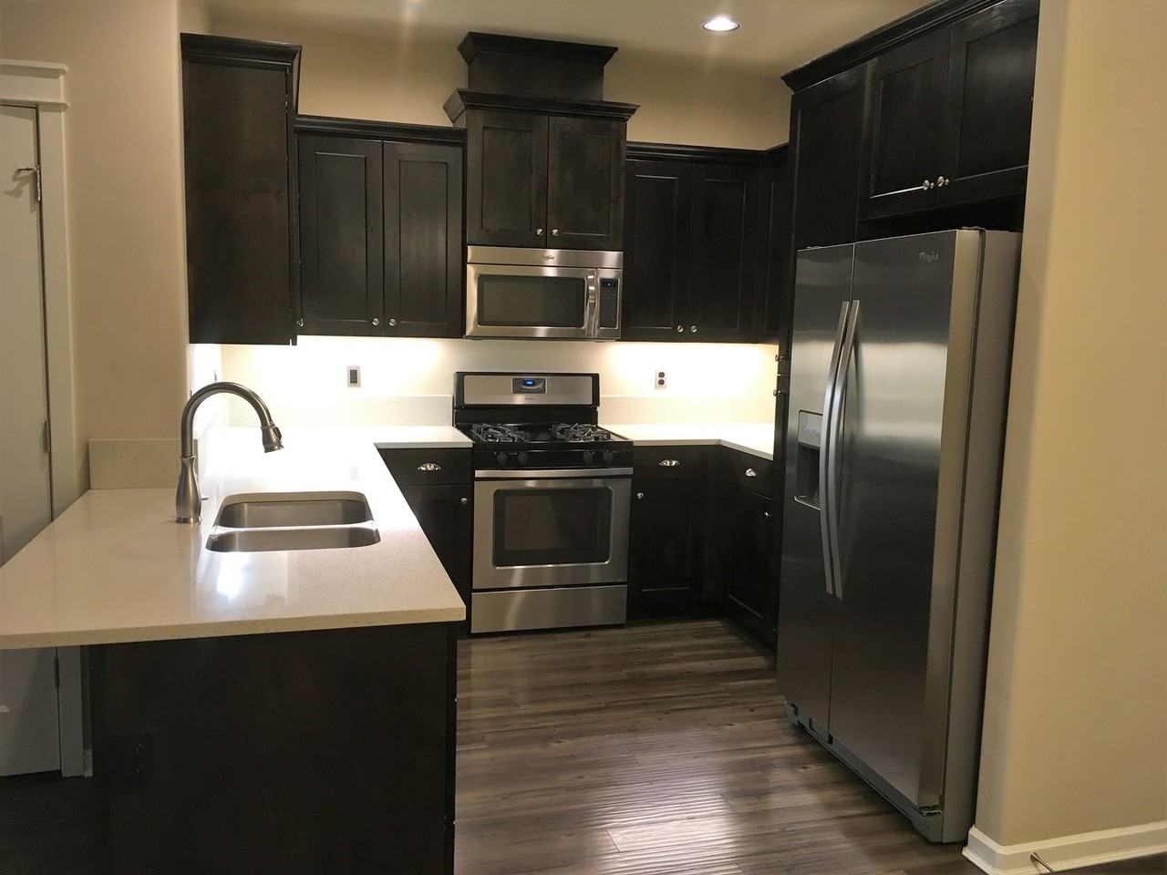 20952 High Desert Ln - Photo 3 of 10