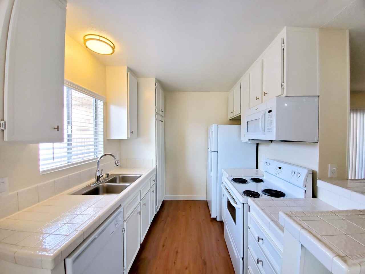 Lauretta 7 - Photo 4 of 25