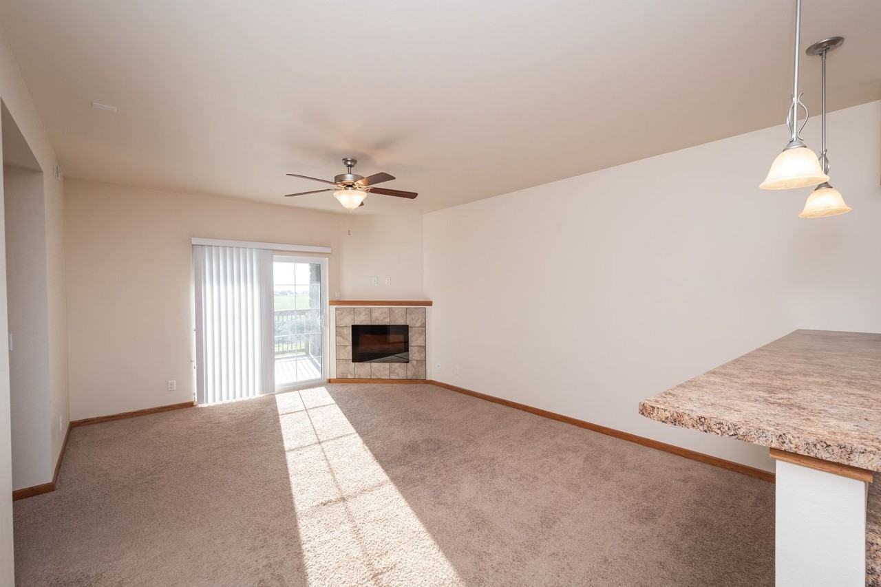 1620 Lincoln Dr - Photo 6 of 16